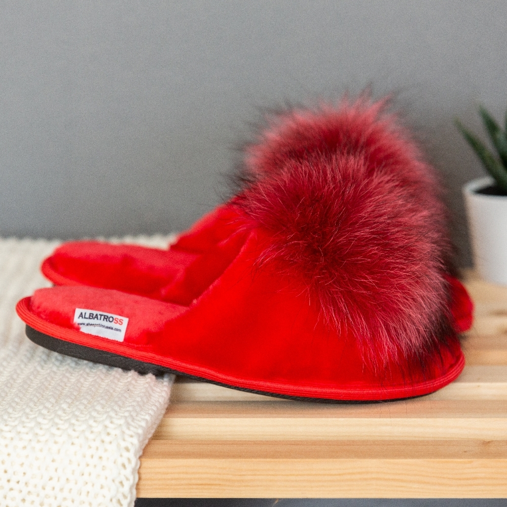 Red Slippers Slippers “Jakonda - Picture 2 of 8
